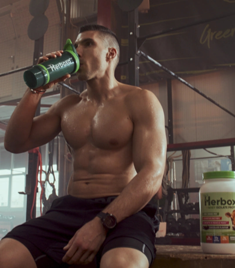 Herboxa Whey Isolate Protein Great as a pre- or post-workout drink, helping you build muscle and maintain your physique.